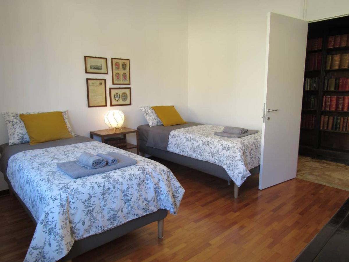 Dumà bed Como Exterior foto